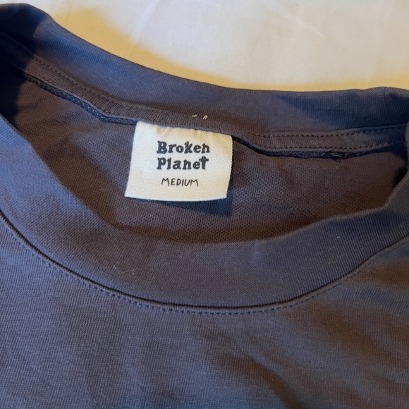 Broken planet t shirt - Picture 4 of 4